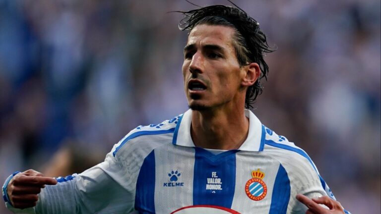 Pere Milla marca el 1-0 del Espanyol ante el Athletic Club de Bilbao