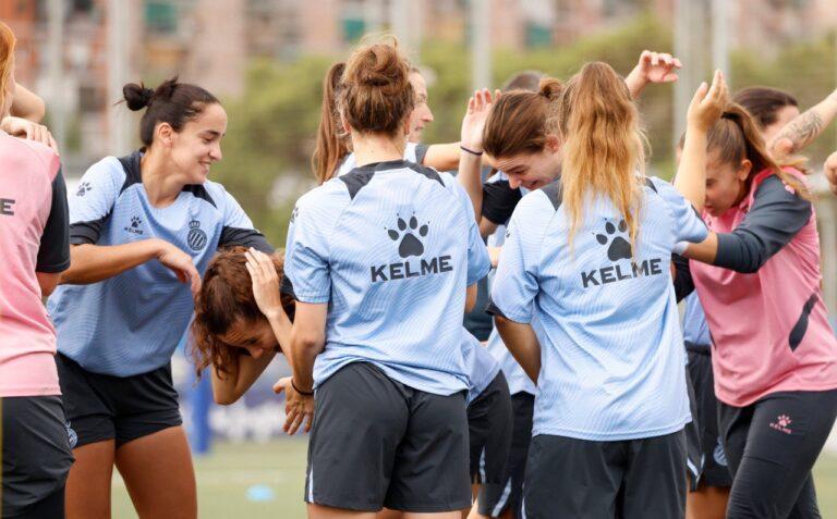 El Espanyol Femenino en un entrenamiento en la Dani Jarque