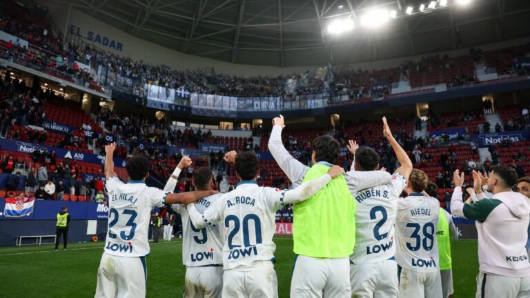 600 pericos se desplazaron a El Sadar para presenciar el CA Osasuna - Espanyol