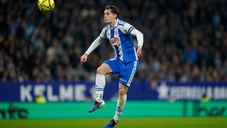 Pol Lozano durante el Espanyol - FC Barcelona