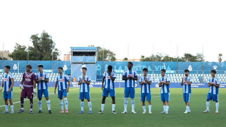 El Espanyol B se presentó delante de la afición perica ante el CE Manresa
