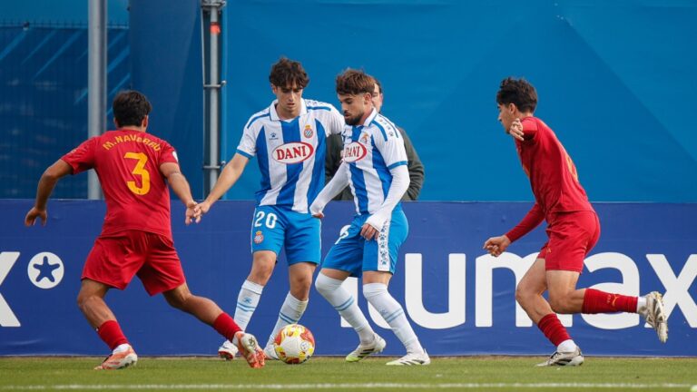 El Espanyol B rascó un punto ante el Valencia Mestalla en la CE Dani Jarque