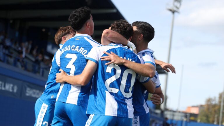 El Espanyol B celebra el gol de Ferran Gómez ante la UE Olot