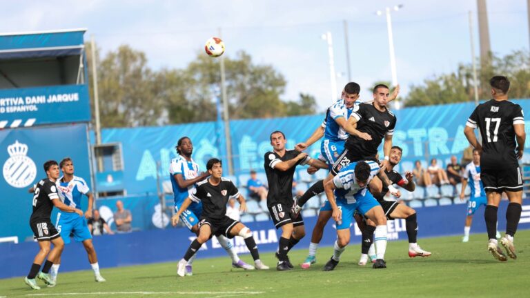 El Espanyol B empató a uno ante la UD Barbastro en la CE Dani Jarque