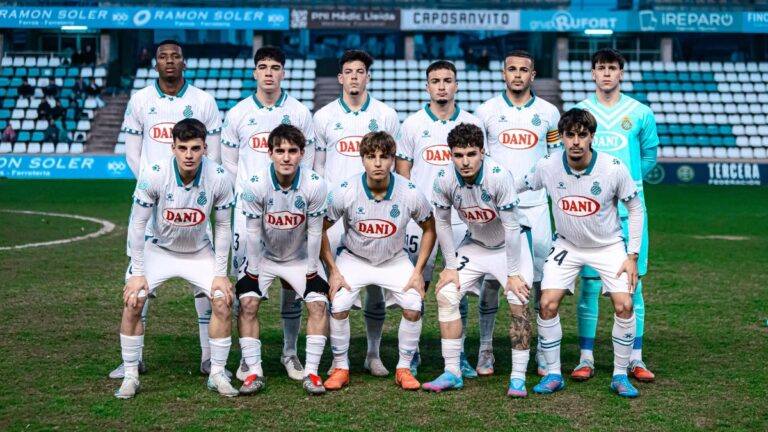 El Espanyol B jugó con la segunda equipación ante el CE Atlètic Lleida