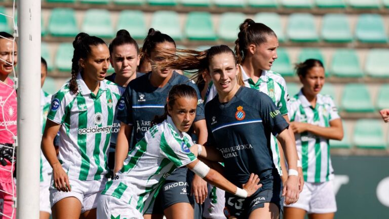 El Espanyol Femenino, en una jugada de ataque ante el Betis Féminas