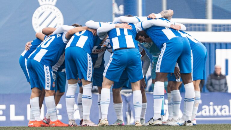 Los titulares del Espanyol B se unen antes de enfrentarse al Reus FC Reddis