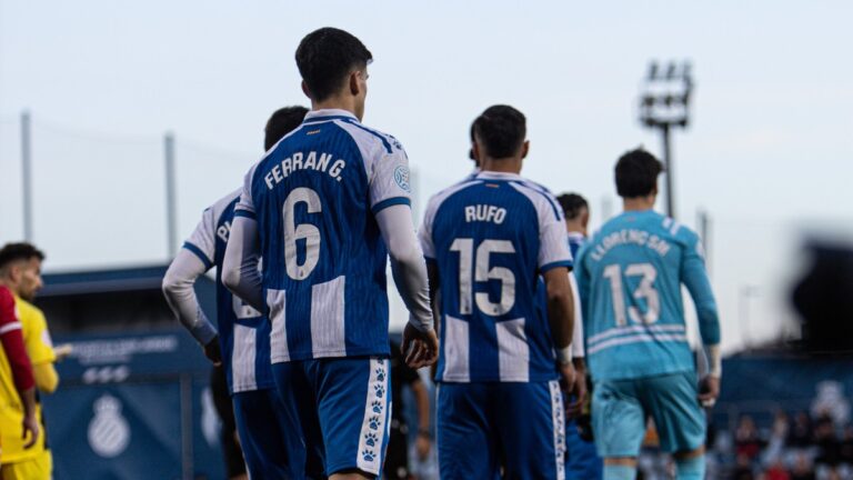 UE Olot – Espanyol B: ¡A seguir soñando con el ‘play-off’! Ferran Gómez, Rufo y Llorenç, titulares ante el Terrassa FC