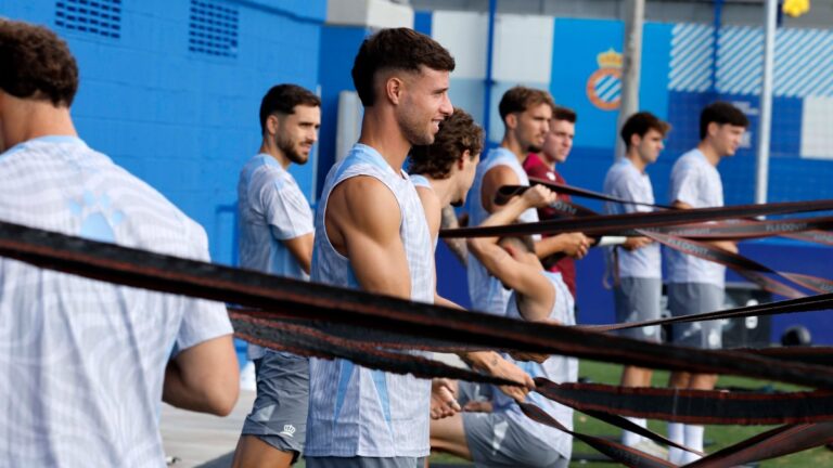 El Espanyol inicia los entrenamientos sobre el verde de la pretemporada 2025-26