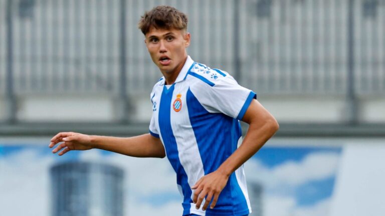 Rafa Bauza partió como titular en el VfL Wolfsburgo - Espanyol de pretemporada
