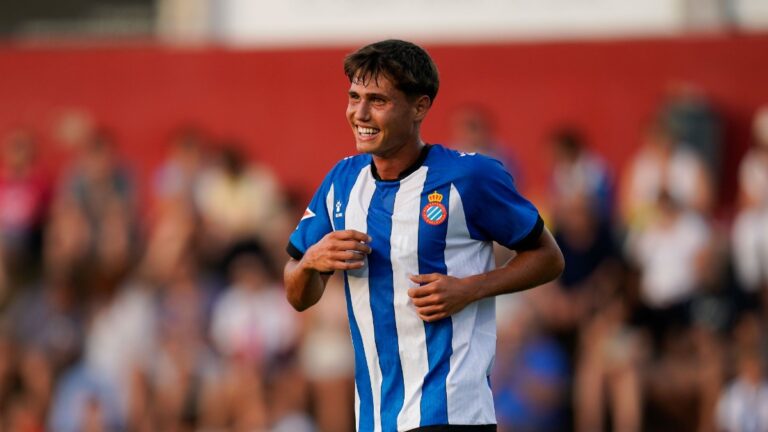Rafa Bauzà: «Fue una gran ilusión marcar con el primer equipo del Espanyol» Rafa Bauzà, titular en el amistoso entre la UE Olot y el Espanyol