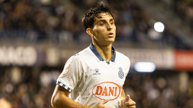Ramon Terrats se despide: «He sentido vuestras ganas de que estuviera y me quedara» Ramon Terrats, titular en la Copa del Rey entre el Atlètic Lleida - Espanyol