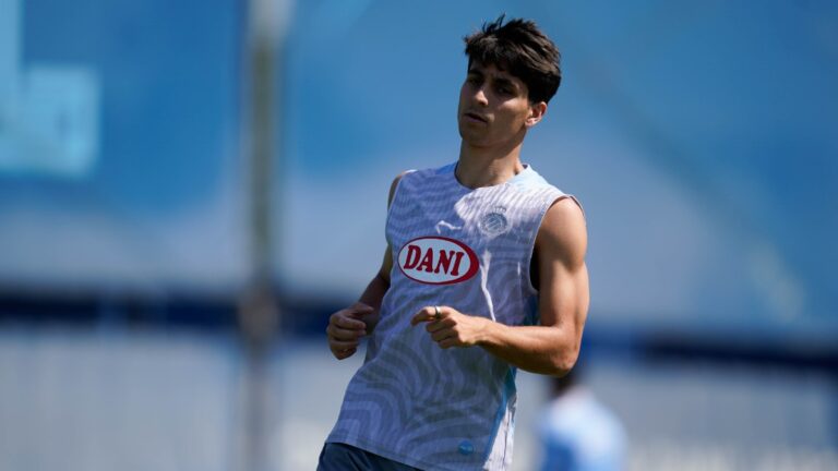 Ramon Terrats entrena en la CE Dani Jarque