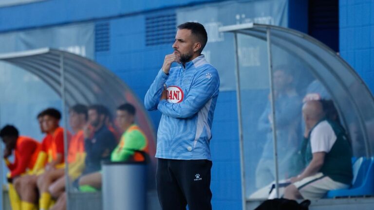 Raúl Jardiel, muy pendiente del Espanyol B ante el Girona FC B
