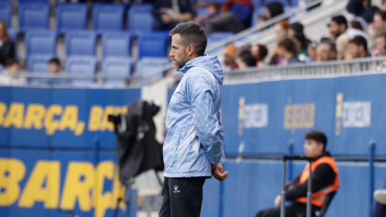 Raúl Jardiel: «Hay que estar preparado para lo que te puedan pedir en el primer equipo» Raúl Jardiel, en el Barça Atlètic - Espanyol B