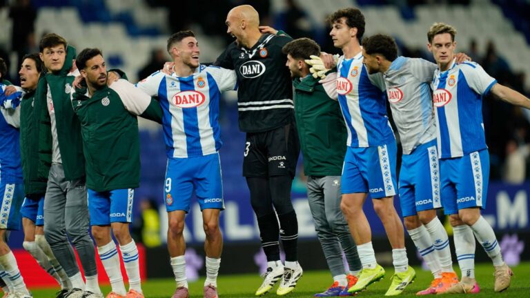 El Espanyol despide el 2025 con notaza El Espanyol celebra con la grada del RCDE Stadium la victoria ante el Rayo Vallecano