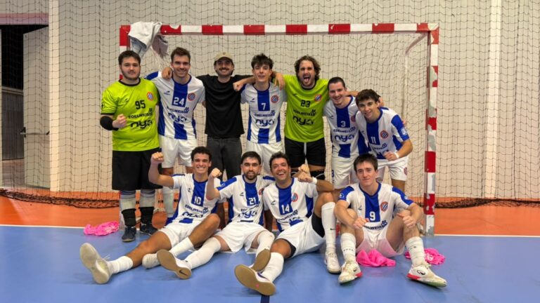 Victoria de prestigio del Sénior B de fútbol sala de SD Espanyol El fútbol sala de SD Espanyol celebra una victoria en la jornada 2