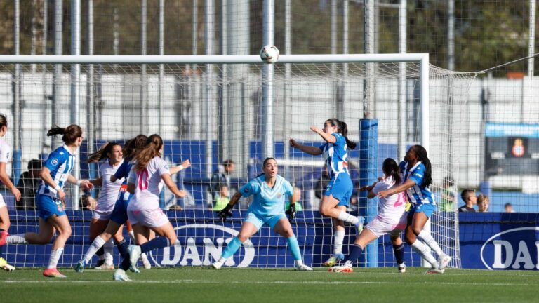 El Espanyol Femenino venció 2-0 al Levante Badalona en la CE Dani Jarque