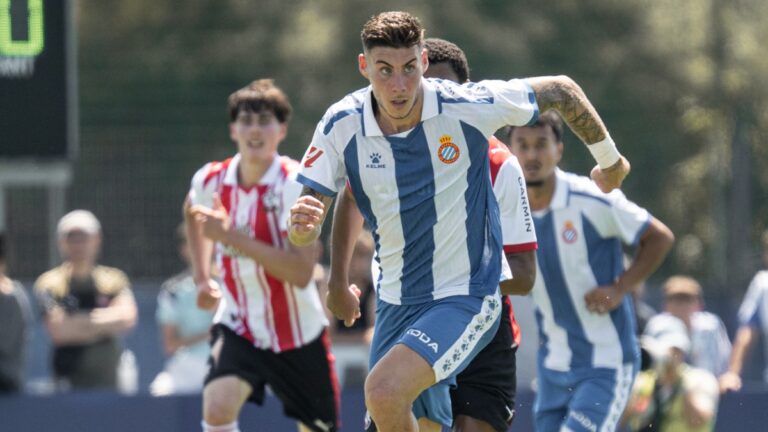 Roberto Fernández, en el Espanyol - Southampton empezó como titular