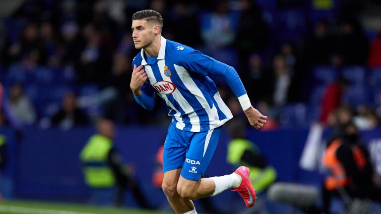 Roberto Fernández, en el momento de su debut en el RCDE Stadium