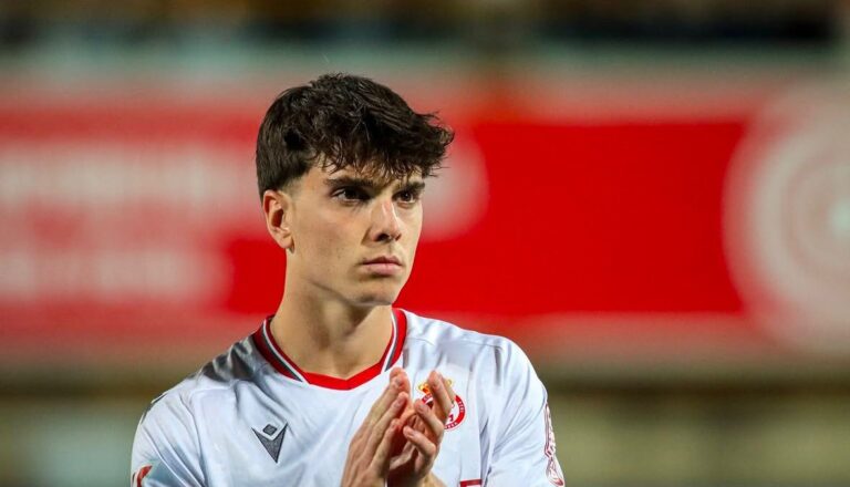 Roger Hinojo, en un partido con la Cultural y Deportiva Leonesa