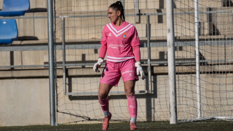 Romy Salvador jugó 75 minutos en el FC Levante Badalona - Espanyol Femenino