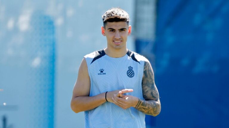 Rubén Sánchez, en un entrenamiento con el Espanyol en la CE Dani Jarque