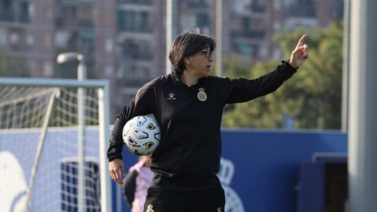 Sara Monforte prepara el Real Madrid - Espanyol Femenino en la CE Dani Jarque