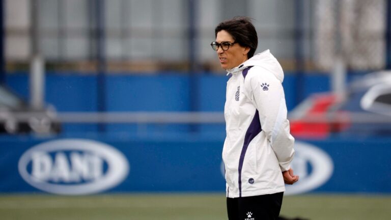 Sara Monforte sumó su primera victoria a domicilio como entrenadora del Espanyol Femenino en Riazor