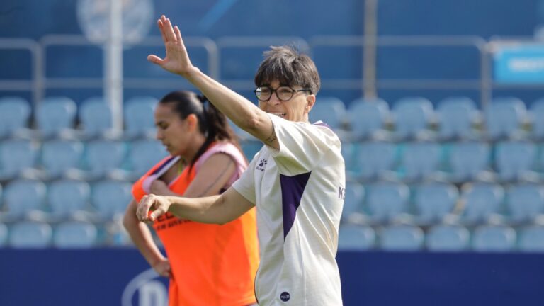 Sara Monforte prepara el partido del Espanyol Femenino ante el Betis Féminas