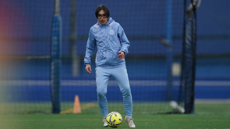 Sara Monforte prepara el partido ante el Real Madrid en la CE Dani Jarque