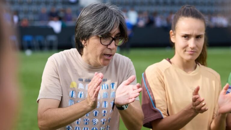 Sara Monforte, en el descanso del Real Sociedad - Espanyol Femenino