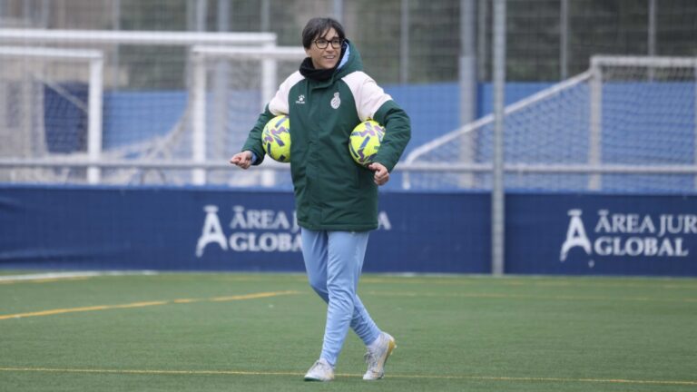 Sara Monforte, antes de un entrenamiento con el Espanyol Femenino