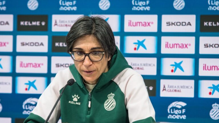 Sara Monforte atiende a los medios de comunicación después del empate ante el Costa Adeje Tenerife