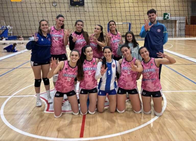 Emocionante jornada para el voleibol femenino SD Espanyol El Senior A venció 1-3 en Premià