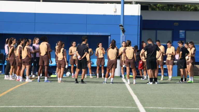 El Espanyol Femenino prepara la Liga F en la CE Dani Jarque