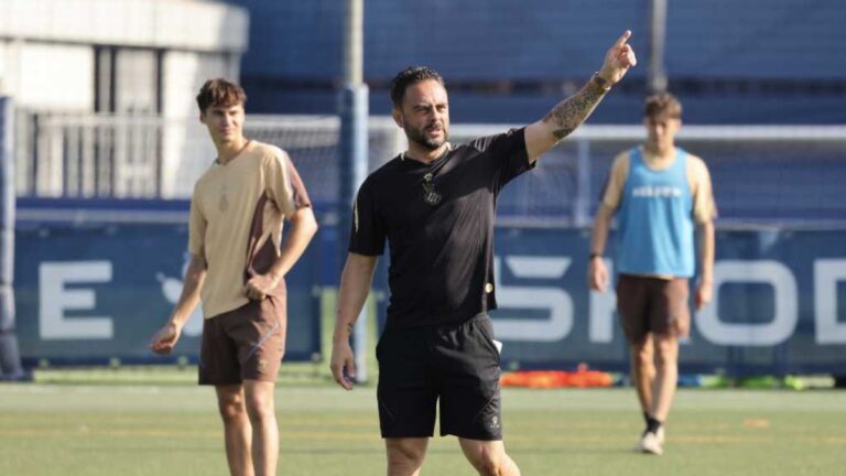 Sergio García prepara un partido de liga con el Espanyol B en la CE Dani Jarque