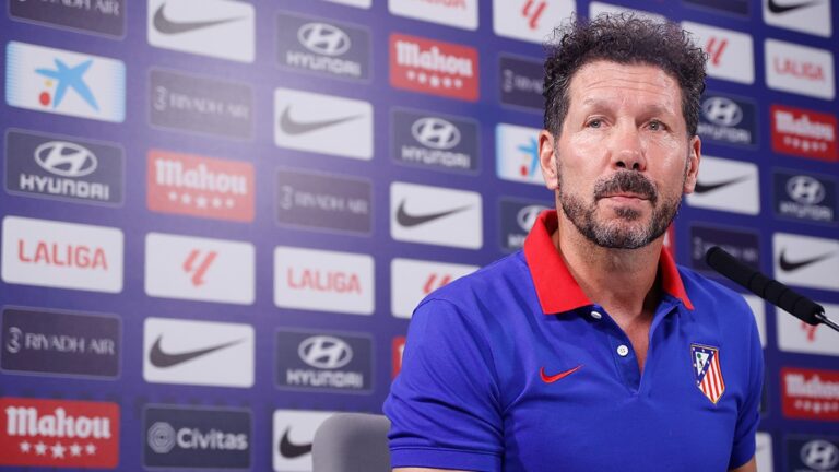 Simeone atiende a los medios de comunicación antes del Atlético de Madrid - Espanyol