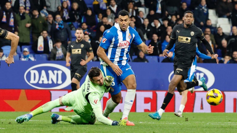 Tres dianas entre Cheddira, Veliz y Cardona