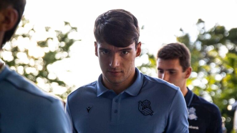 Urko González de Zárate, concentrado con la Real Sociedad en Japón