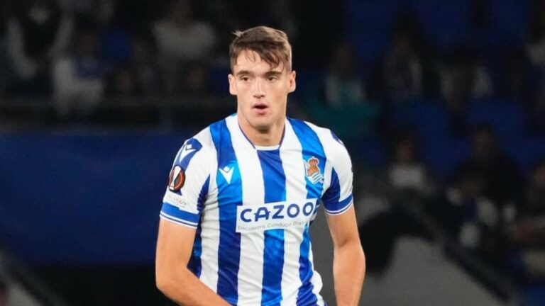 Urko González de Zárate, en un partido con el primer equipo de la Real Sociedad