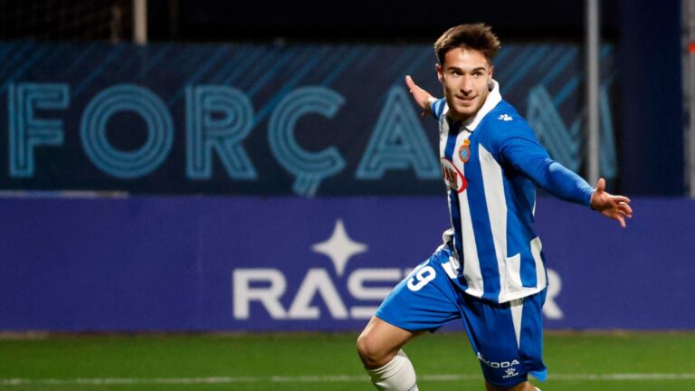 Víctor Mingo anotó un 'hat-trick' ante el FC Barcelona en la CE Dani Jarque