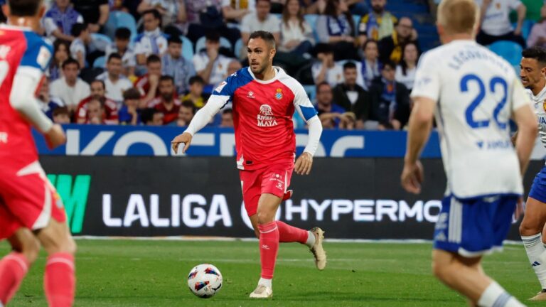 Víctor Ruiz fue titular en el debut de Manolo González en el Real Zaragoza - Espanyol